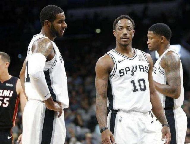 被偷家，意媒：巴斯托尼踢欧冠时家中进贼，丢失多块名牌手表（意媒：巴斯托尼出战欧冠期间家中遭窃，多枚名表被盗）