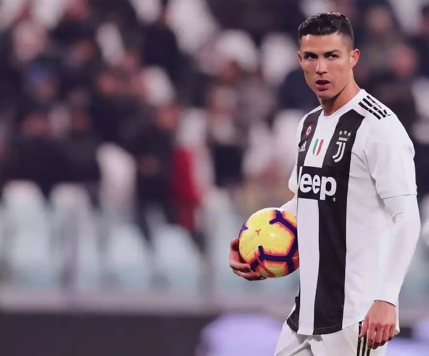 拉波尔塔犀利比喻：一群公鸡如何搅乱皇家马德里的鸡舍？（拉波尔塔妙喻：一群公鸡如何闹翻皇马鸡舍？）