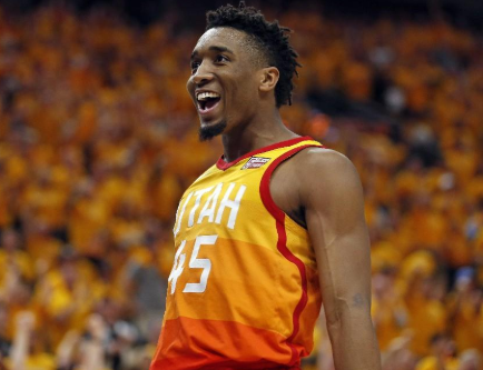 盘点篮球史上十大神奇绝杀（回顾篮球历史上十大不可思议的绝杀）