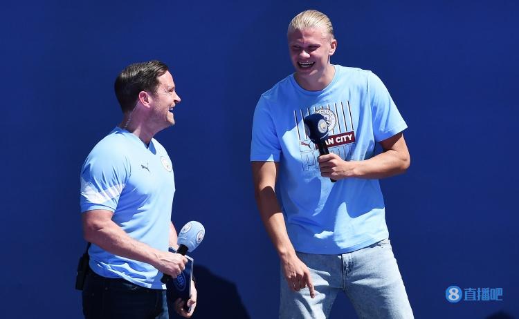 萨里：看到空荡荡的看台，我有些难过（萨里：空荡的看台让我感到难过）