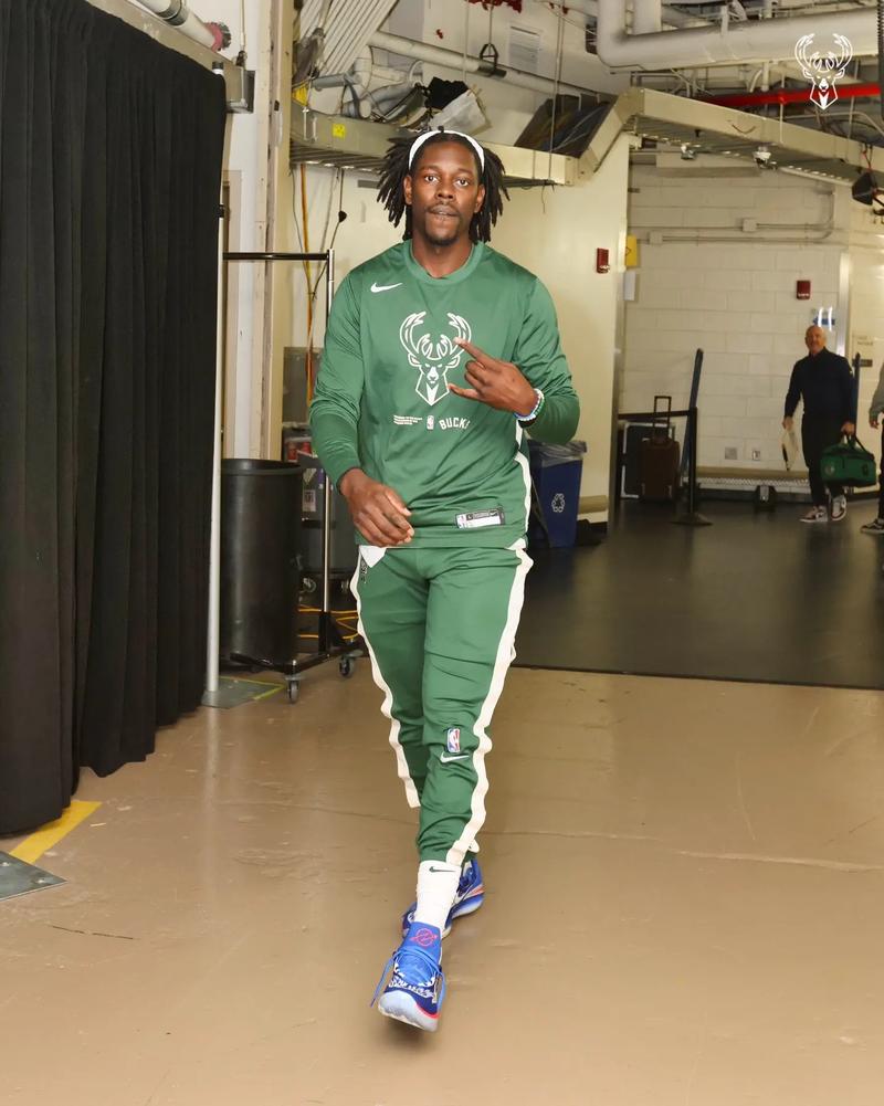 罗马诺：阿森纳对吉拉西的兴趣不实；曼联和巴萨和他有传闻（罗马诺辟谣：阿森纳无意吉拉西，曼联与巴萨传闻仍存）