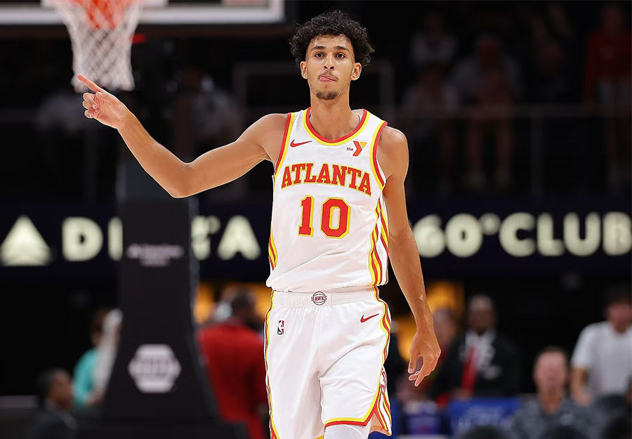 篮球湖人核心球员连续得分上双（湖人核心连续多场得分上双）