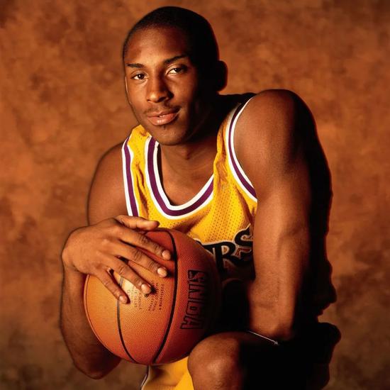 毕尔巴鄂竞技vs皇家奥维耶多：拉波尔特、尼科-威廉斯首发，龙东、登东克尔出战（毕尔巴鄂竞技对皇家奥维耶多：拉波尔特、尼科-威廉斯先发，龙东与登东克尔出场）