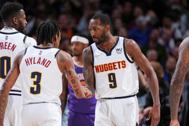 打不了硬仗？巴恩斯18中6仅拿13分5板4助2断 正负值-20最低（关键战低迷：巴恩斯18投6中仅13分5板4助2断，正负值-20全场最低）