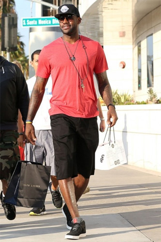 《转会市场》通过球迷投票评选出来的2025年最佳...（球迷票选出炉：《转会市场》揭晓2025年度最佳）